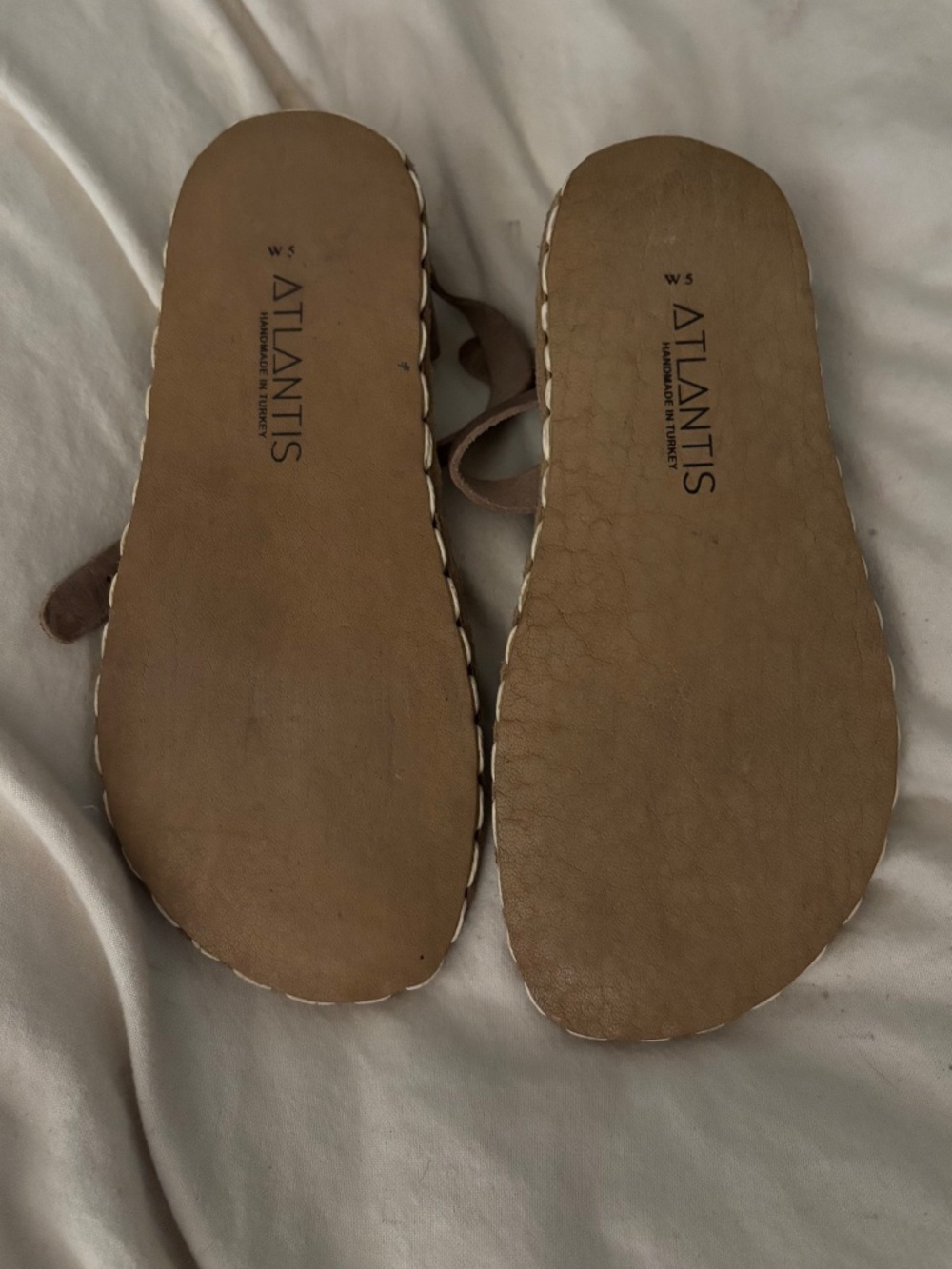 Beautiful Handmade Turkish Shoes - Picture 2 of 16